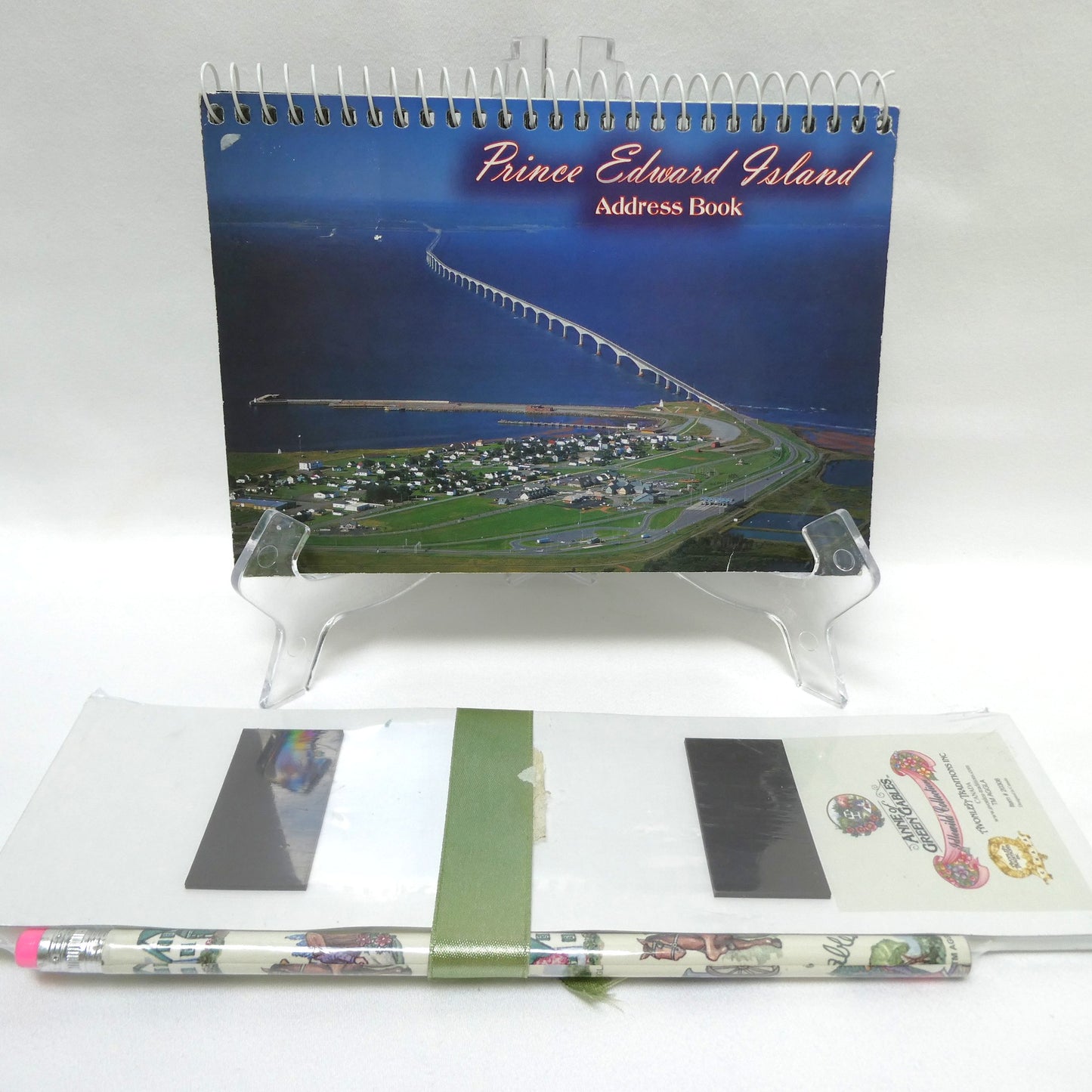 PRINCE EDWARD ISLAND Address Book and Note Pad Combo Special: Featuring Anne of Green Gables