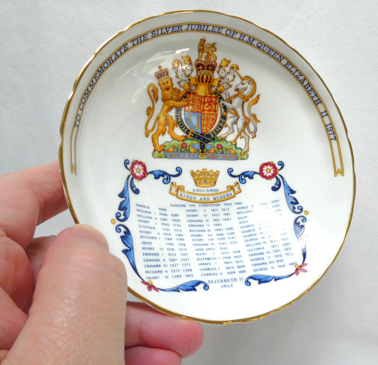 Aynsley Fine Bone China Commemorative Pedestal Dish Comport Celebrating the 1977 QEII Silver Jubilee