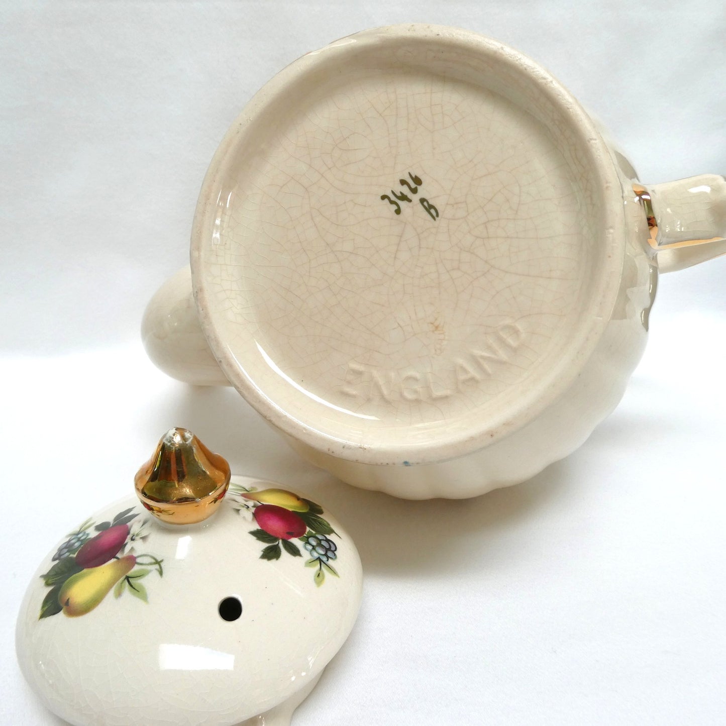 Antique 1940's ROUND TEA POT AND SUGAR BOWL; Pear and Plum Fruit Themed by Sadler of England