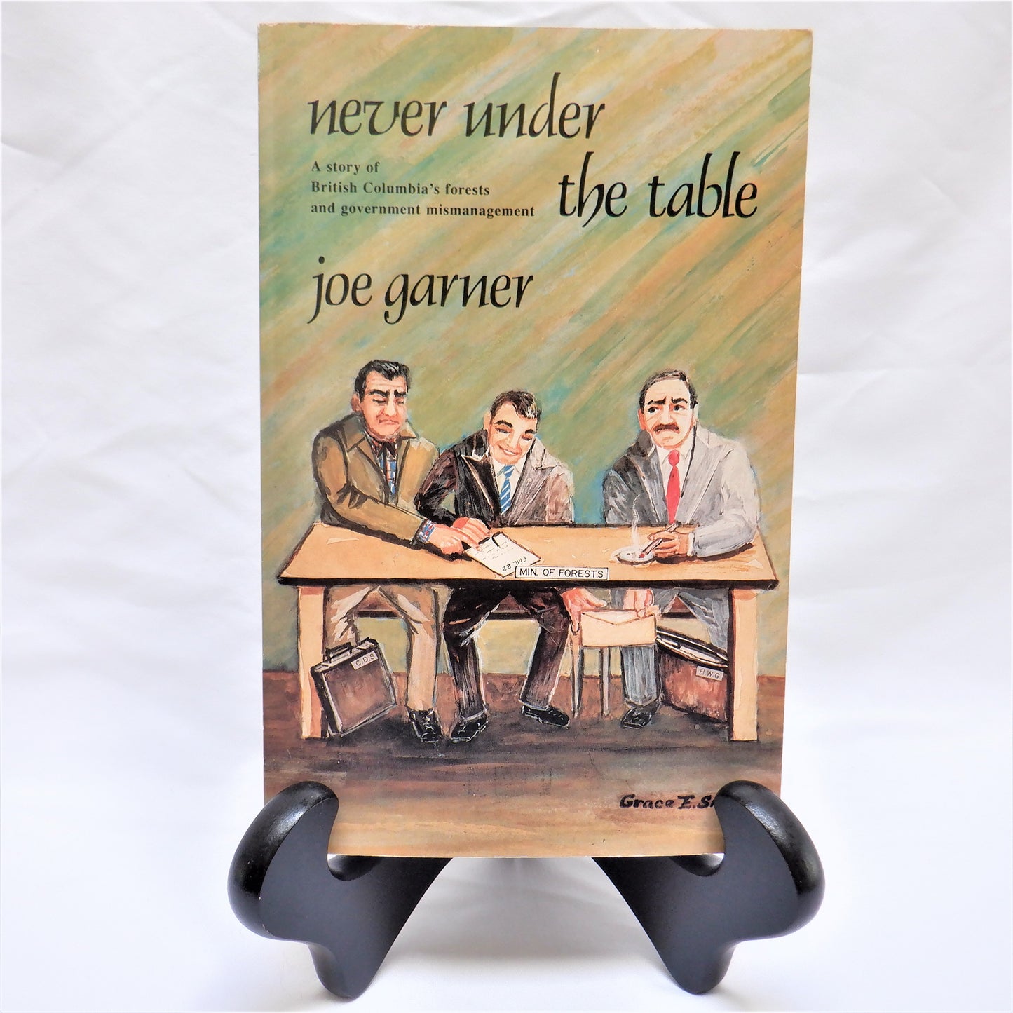 NEVER UNDER THE TABLE, by Joe Garner (1991 1st Ed.)