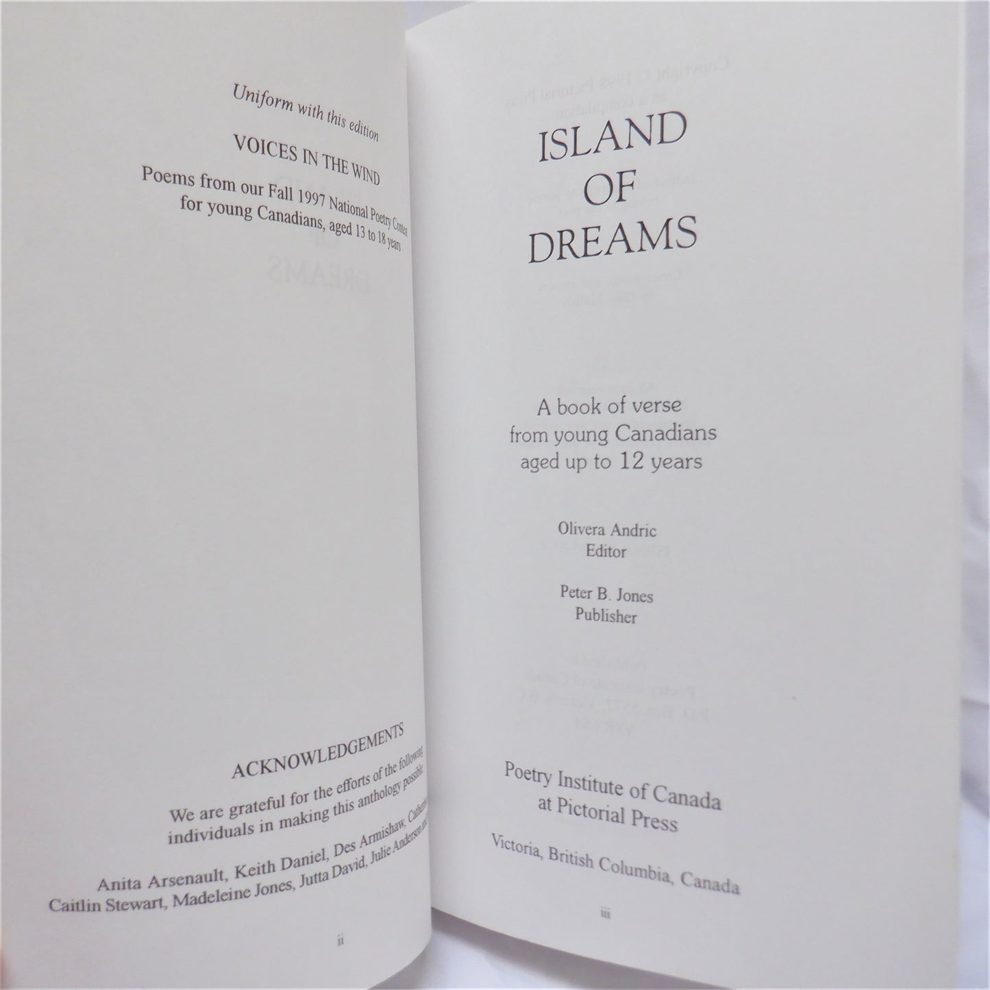 ISLAND OF DREAMS, A BOOK OF VERSE, by The Poetry Institute of Canada (1998 1st Ed.)