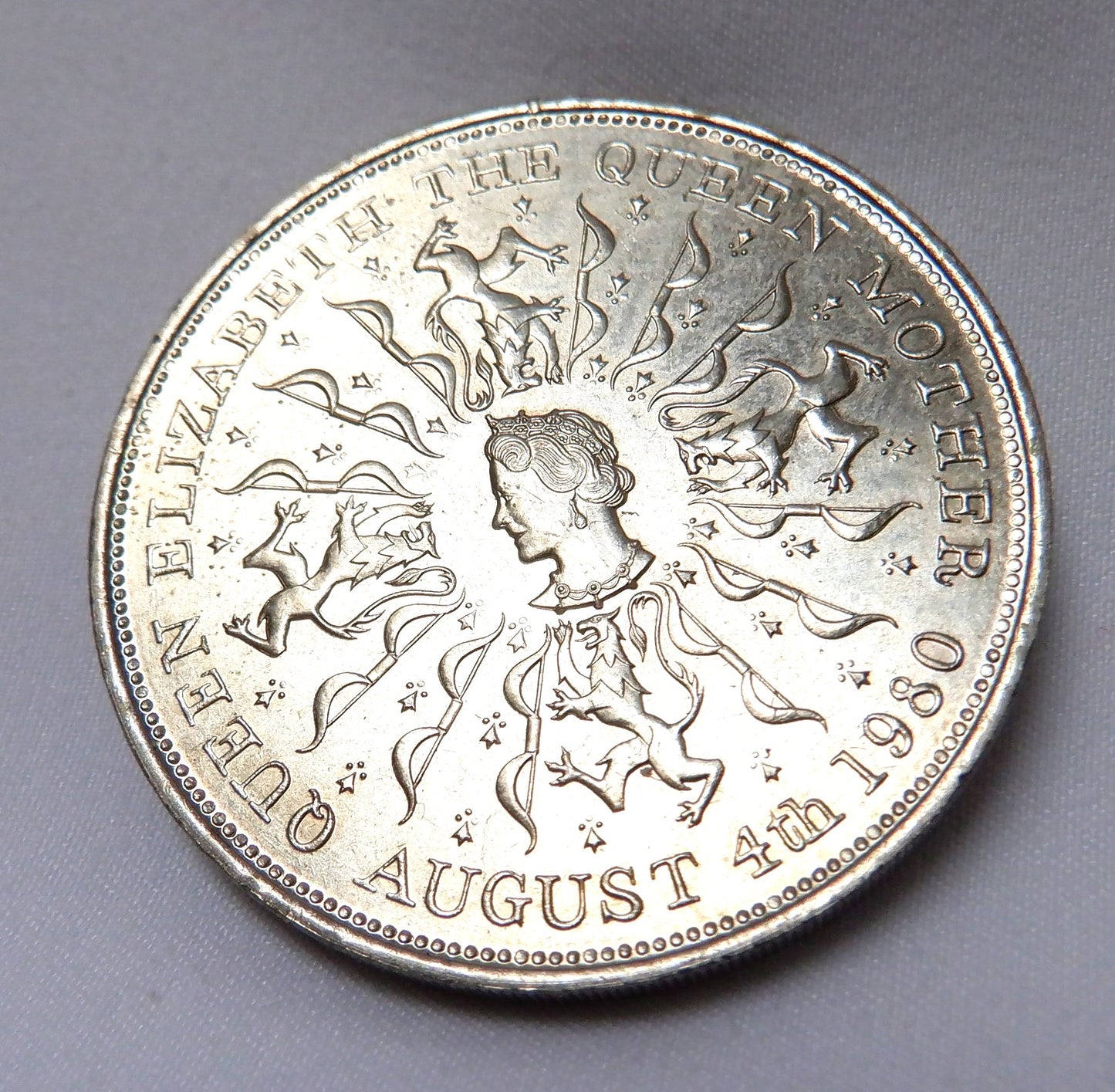 1980 BRITISH CROWN COIN: The Queen Mother's 80th Birthday Celebration on 4th August 1980!