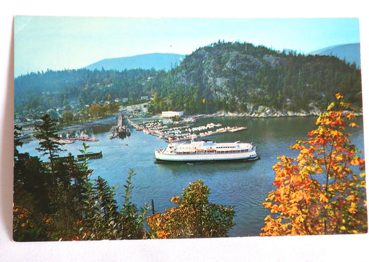 POSTCARD, Set of 1, Vintage Photograph of HORSESHOE BAY BC FERRY TERMINAL, in North Vancouver BC, CANADA