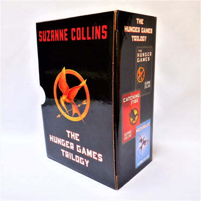 THE HUNGER GAMES TRILOGY, The Original Boxed Set of 3 Hardcover Books by Suzanne Collins (2008 1st Ed.)