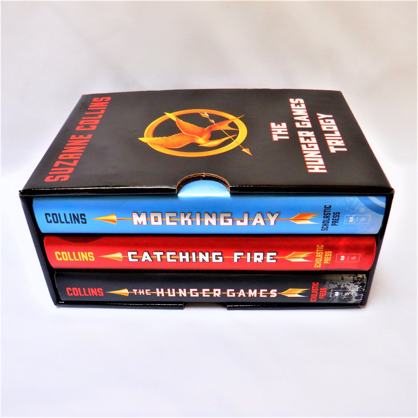 THE HUNGER GAMES TRILOGY, The Original Boxed Set of 3 Hardcover Books by Suzanne Collins (2008 1st Ed.)