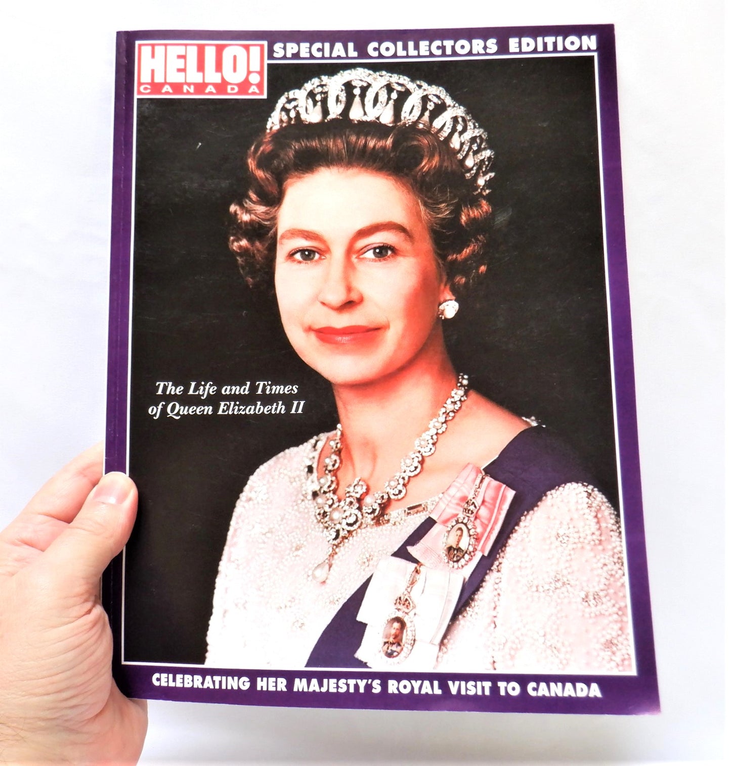 QUEEN ELIZABETH II, The Life and Times Edition HELLO! Magazine, 2010