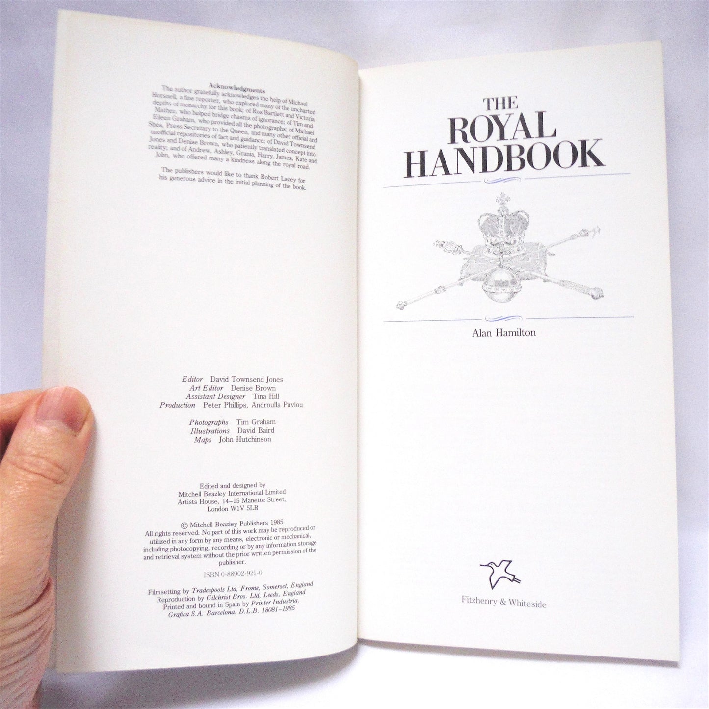 THE ROYAL HANDBOOK, A Complete Guide to The Royal Family, by Alan Hamilton (1985 1st Ed)