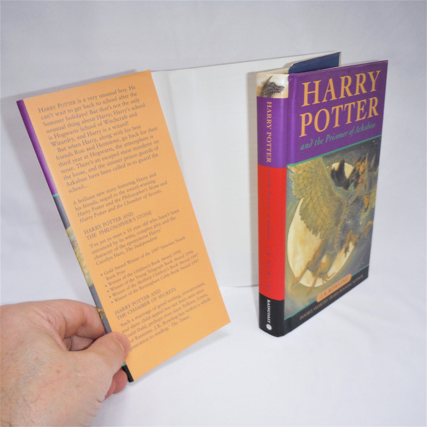 HARRY POTTER AND THE PRISONER OF AZKABAN, by J.K. Rowling (1999 Raincoast Books 1st Ed.)