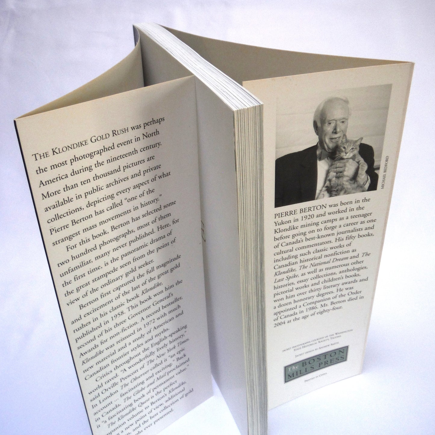 THE KLONDIKE QUEST, A Photographic Essay 1897-1899, by Pierre Berton, 2005
