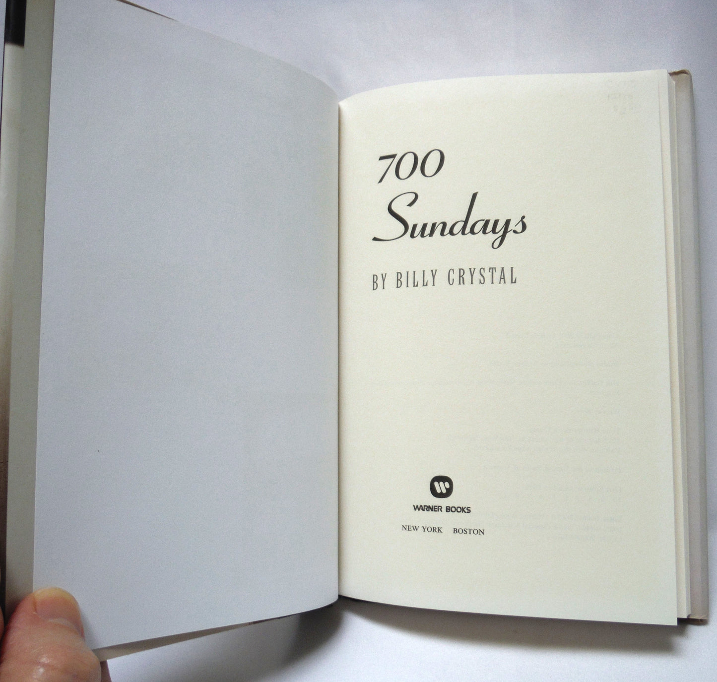 700 SUNDAYS, An Autobiography by Billy Crystal (2005 1st Ed.)