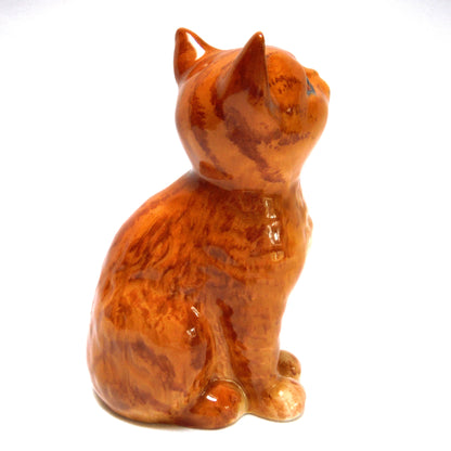 Vintage Beswick Ginger Persian Cat Seated #1886 figurine, Designed by Albert Hallam, issued 1963-1989.