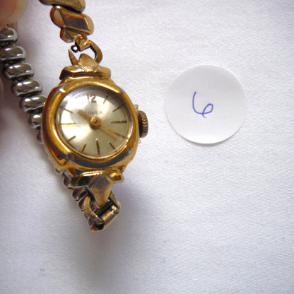 A SELECTION OF EIGHT VINTAGE WOMENS TIMEX WATCHES, VARIOUS TYPES, STYLES AND YEARS: Priced at only $5 each!