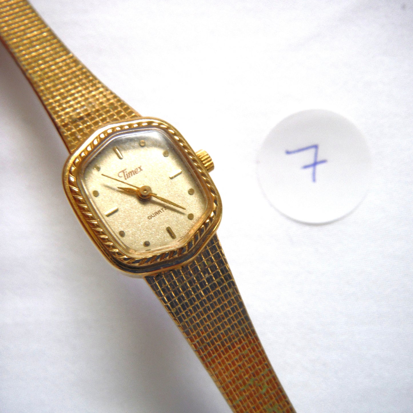 A SELECTION OF EIGHT VINTAGE WOMENS TIMEX WATCHES, VARIOUS TYPES, STYLES AND YEARS: Priced at only $5 each!