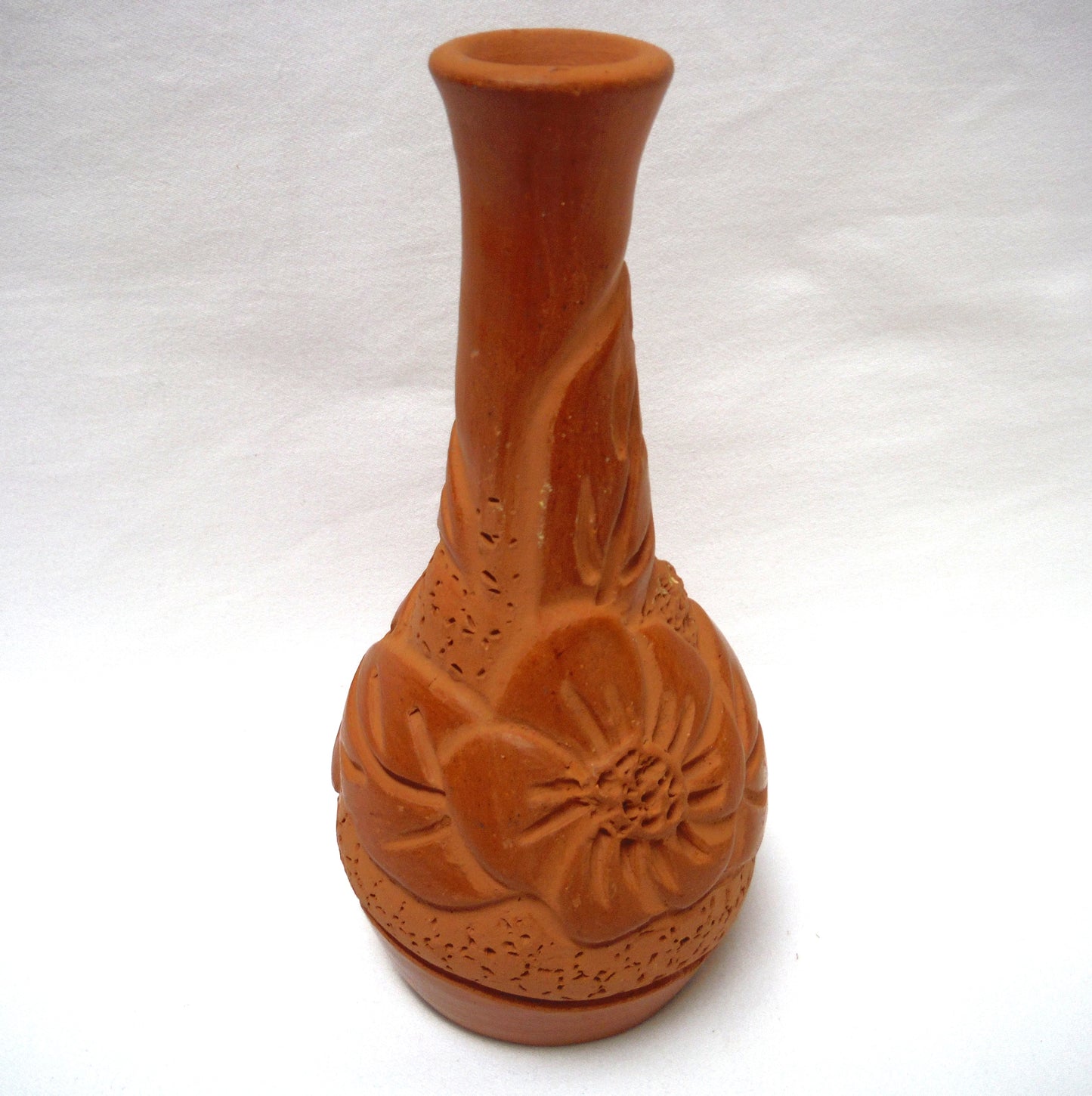 CUBAN TERRACOTTA RED CLAY FLORAL AND LEAF DESIGN VASE: Dated 1998 and Signed by Artist Miriam