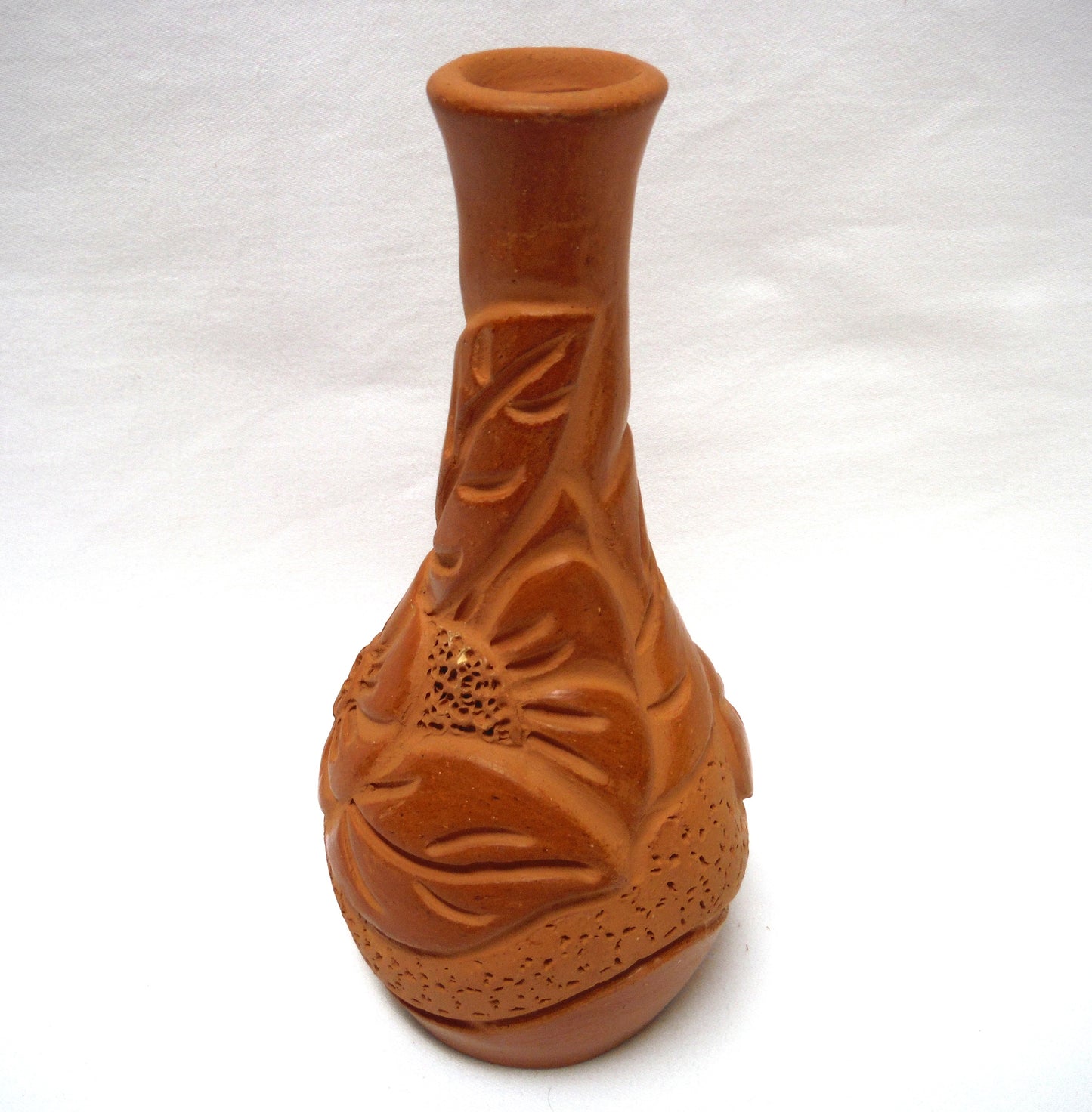 CUBAN TERRACOTTA RED CLAY FLORAL AND LEAF DESIGN VASE: Dated 1998 and Signed by Artist Miriam