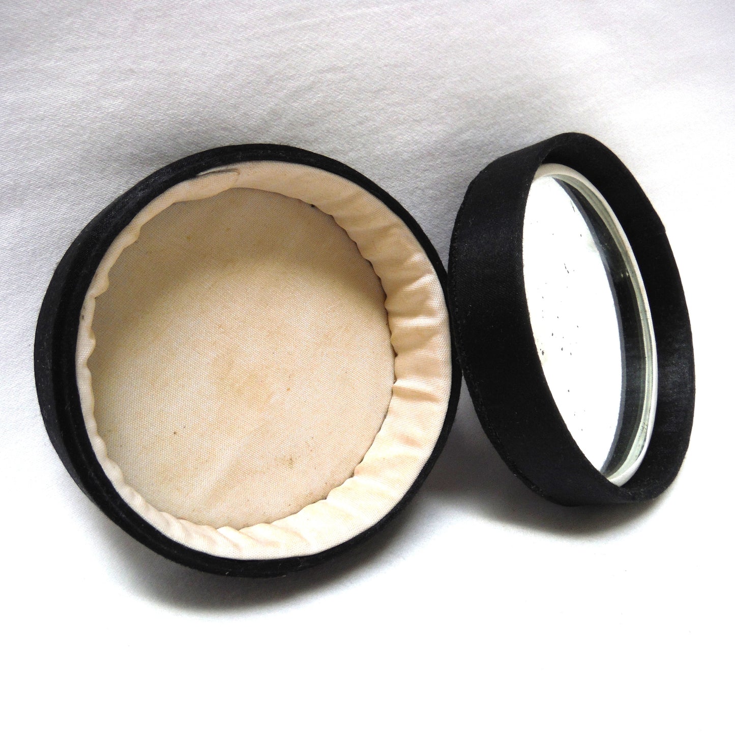 VINTAGE AND RARE! Hand-Embroidered Small Round Jewelry Box, with Removable Lid and In-laid Original Mirror