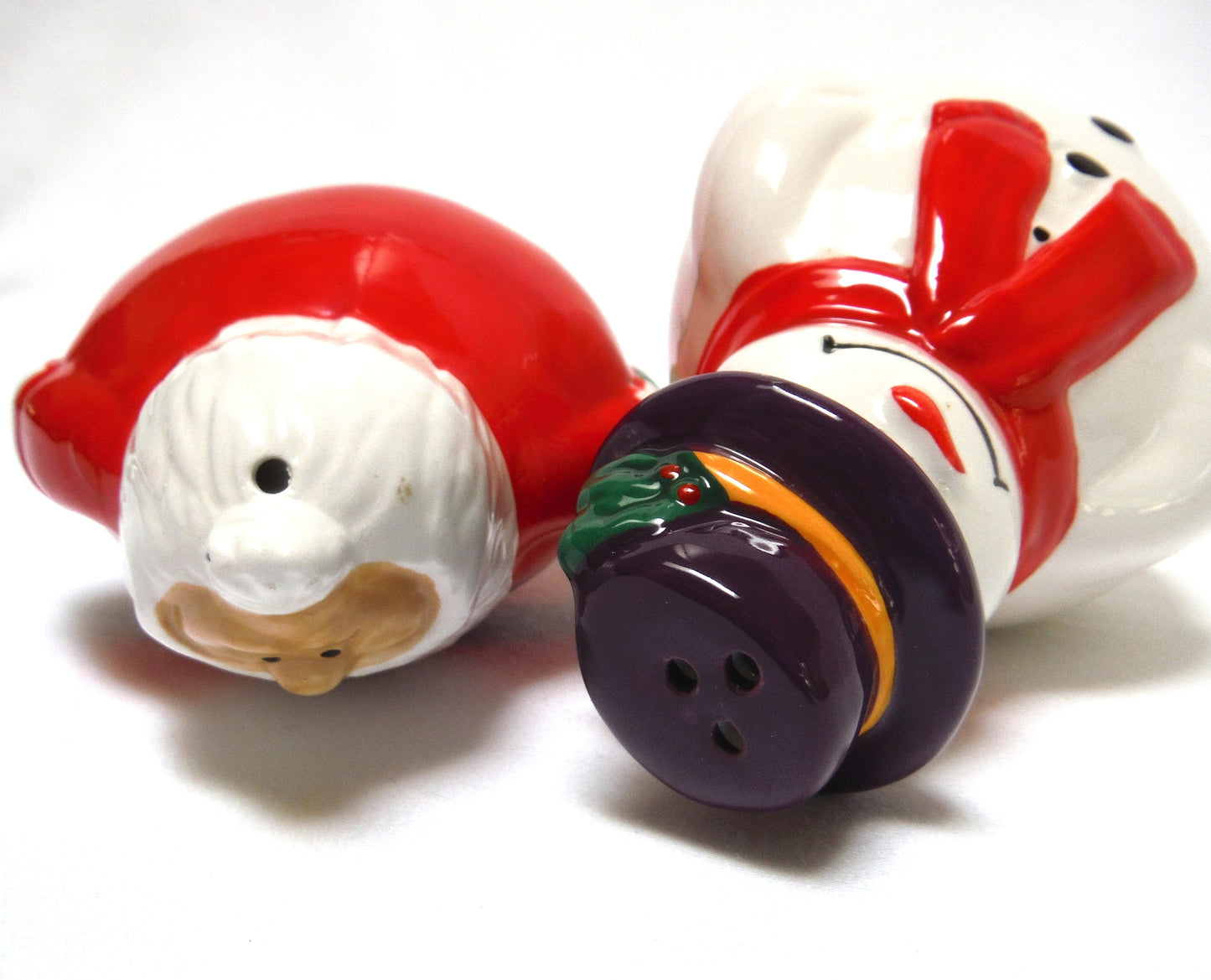 Contemporary Pair of Salt & Pepper Christmas Shakers: SANTA AND HIS FRIEND FROSTY THE SNOWMAN!