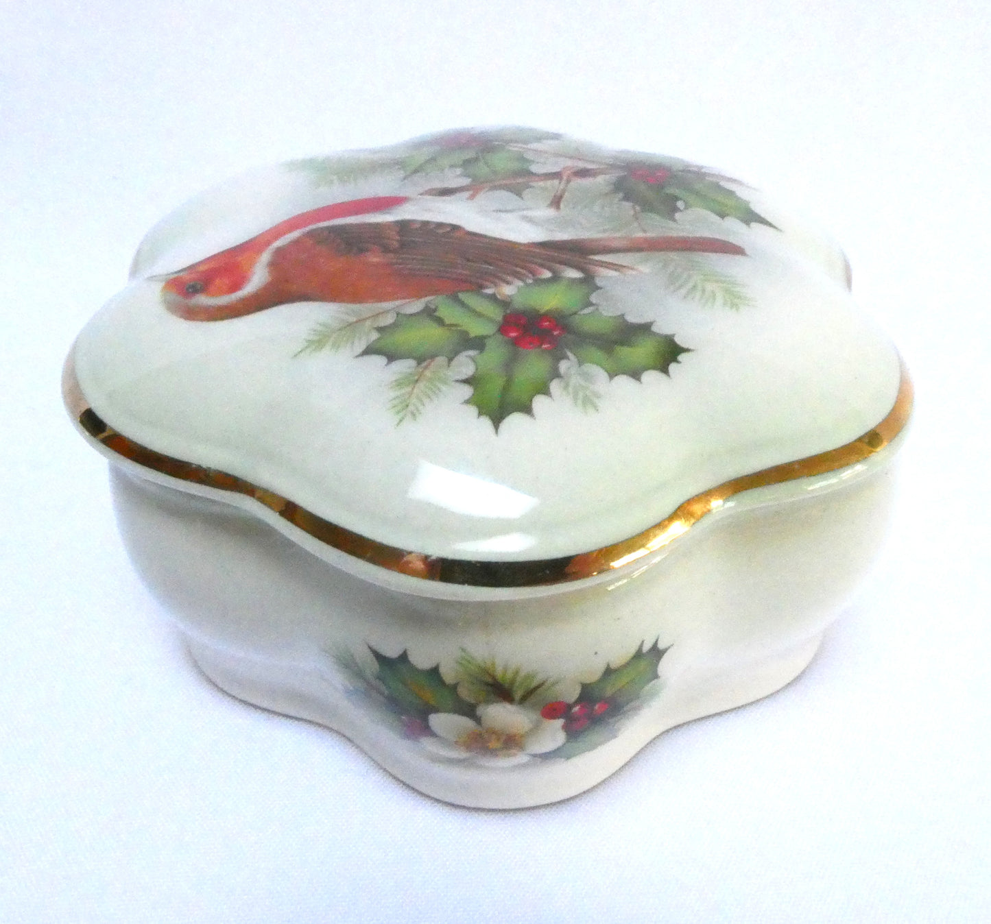 Vintage Royal Worcester Palissy Ceramic Trinket Box with Lid, Featuring a Christmas Robin and Holly Design