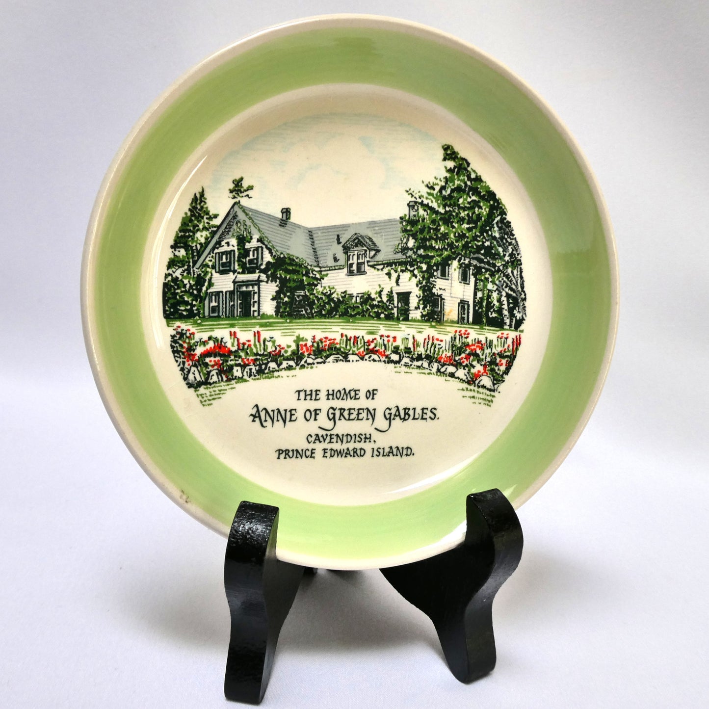 Vintage MINIATURE WADE SOUVENIR PLATE, Featuring the Green Gables House in Cavendish, Prince Edward Island
