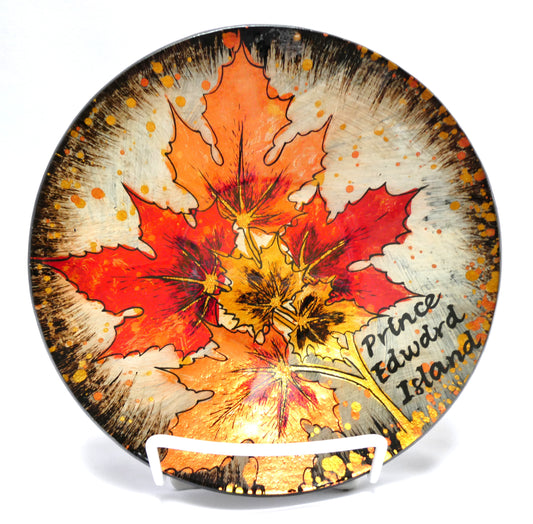 STUNNING 8-INCH WIDE NUT OR TRINKET DISH, Featuring Prince Edward Island, Canada