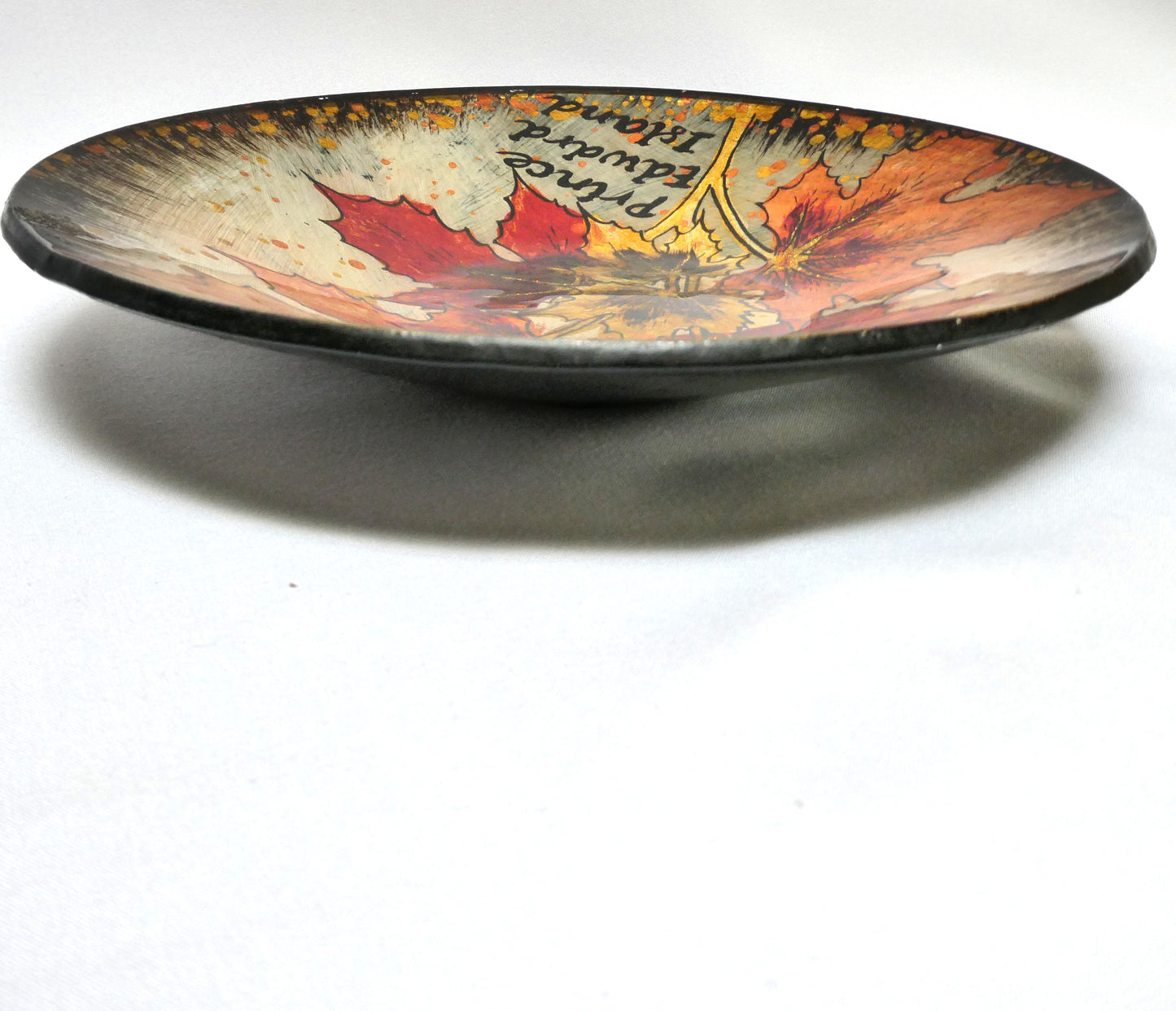 STUNNING 8-INCH WIDE NUT OR TRINKET DISH, Featuring Prince Edward Island, Canada