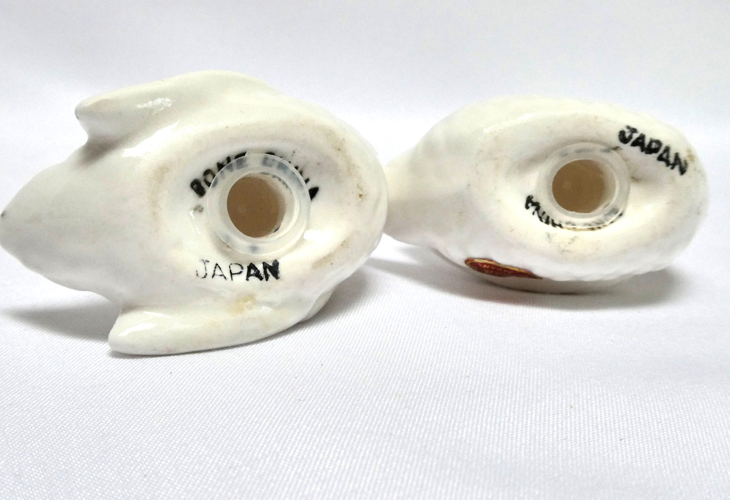Vintage 60's PAIR OF WHITE SWAN SALT AND PEPPER SHAKERS, Made in Japan
