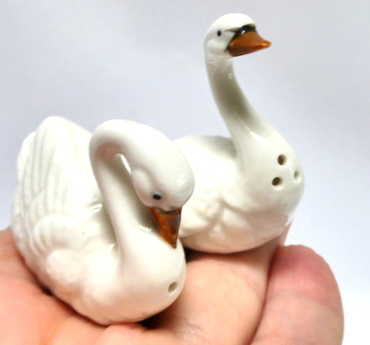 Vintage 60's PAIR OF WHITE SWAN SALT AND PEPPER SHAKERS, Made in Japan
