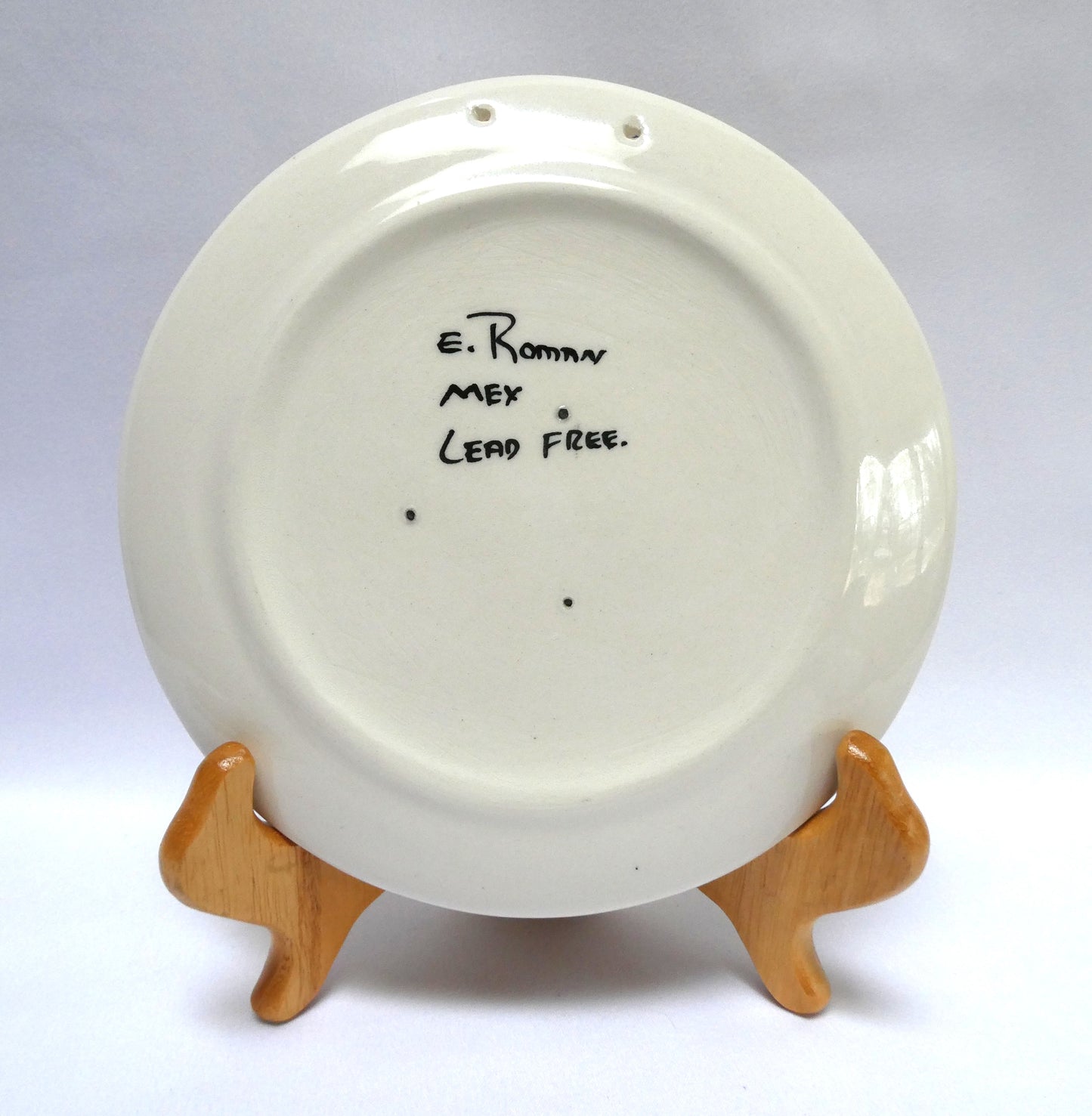 HAND-PAINTED PAIR OF VINTAGE MEXICAN FESTIVE FOLK ART CERAMIC PLATES, Created by the Artist Jesús Román Diego
