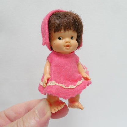 Vintage Set of FIVE FULLY-DRESSED DOLLS FROM AROUND THE WORLD: Hong Kong, Italy, USA, and more!