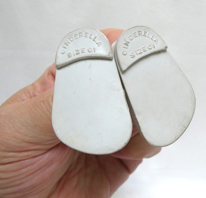 VINTAGE DOLL DRESS SHOES (LOT #1) Seven Pairs in Multiple Colours Including CINDERELLA Doll Shoes.