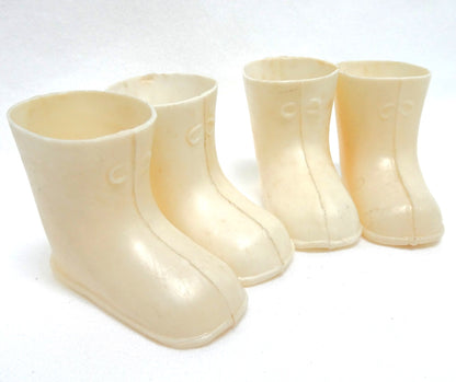 VINTAGE DOLL DRESS SHOES (LOT #1) Seven Pairs in Multiple Colours Including CINDERELLA Doll Shoes.