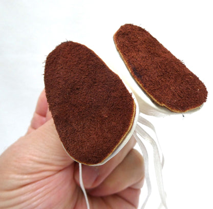 VINTAGE DOLL DRESS SHOES (LOT #1) Seven Pairs in Multiple Colours Including CINDERELLA Doll Shoes.