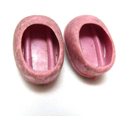 VINTAGE DOLL DRESS SHOES (LOT #2) Seven Pairs in Multiple Colours Including GINNY Doll Shoes.