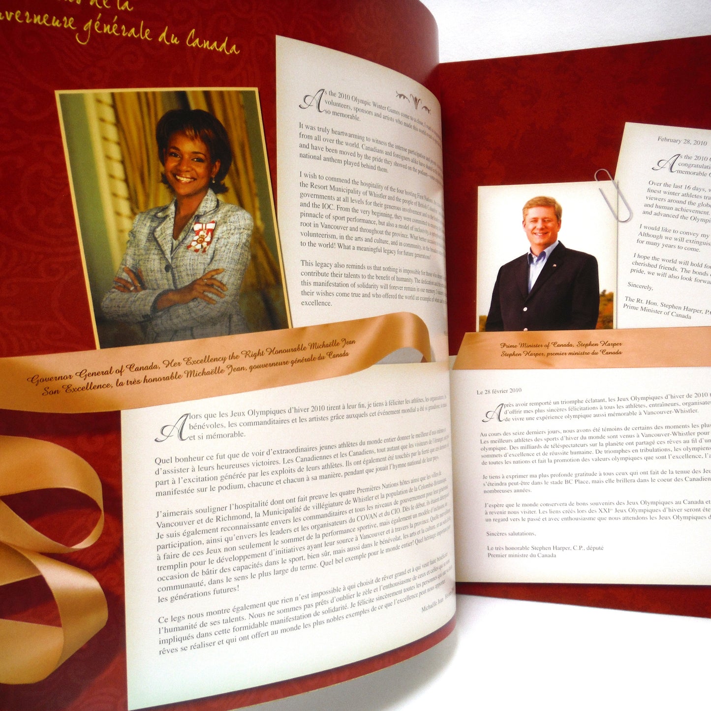 Vancouver 2010 Olympic XXI Winter Games Souvenir CLOSING CEREMONY - CEREMONIE DE CLOTURE Official  Book
