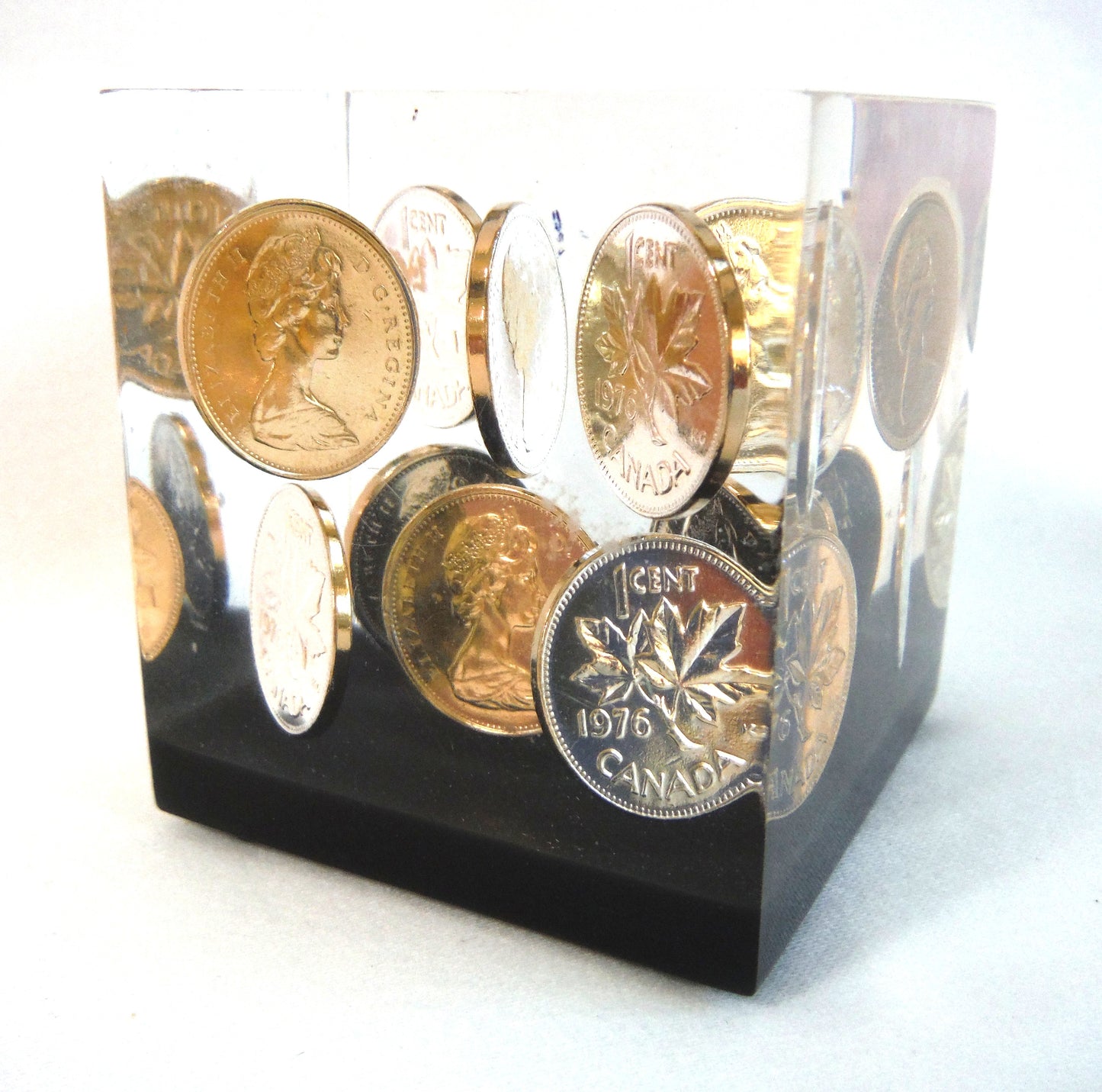 1976 Canadian Pennies: Vintage Clear Acrylic Lucite Souvenir Block Paperweight of TEN COINS!