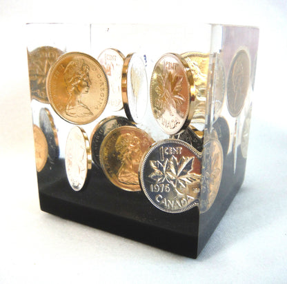 1976 Canadian Pennies: Vintage Clear Acrylic Lucite Souvenir Block Paperweight of TEN COINS!