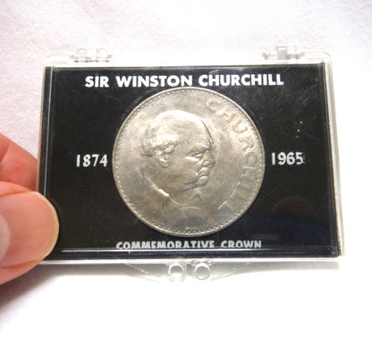 1965 SIR WINSTON CHURCHILL COMMEMORATIVE CROWN COIN (1874 – 1965), in the Ultra Rare Wide Hinged Display Case