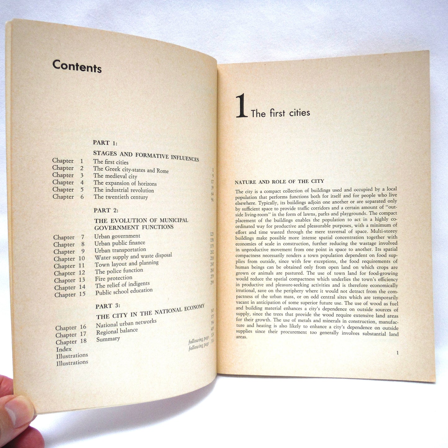 THE EVOLVING CITY, by Ruben C. Bellan (1971 1st Ed.)