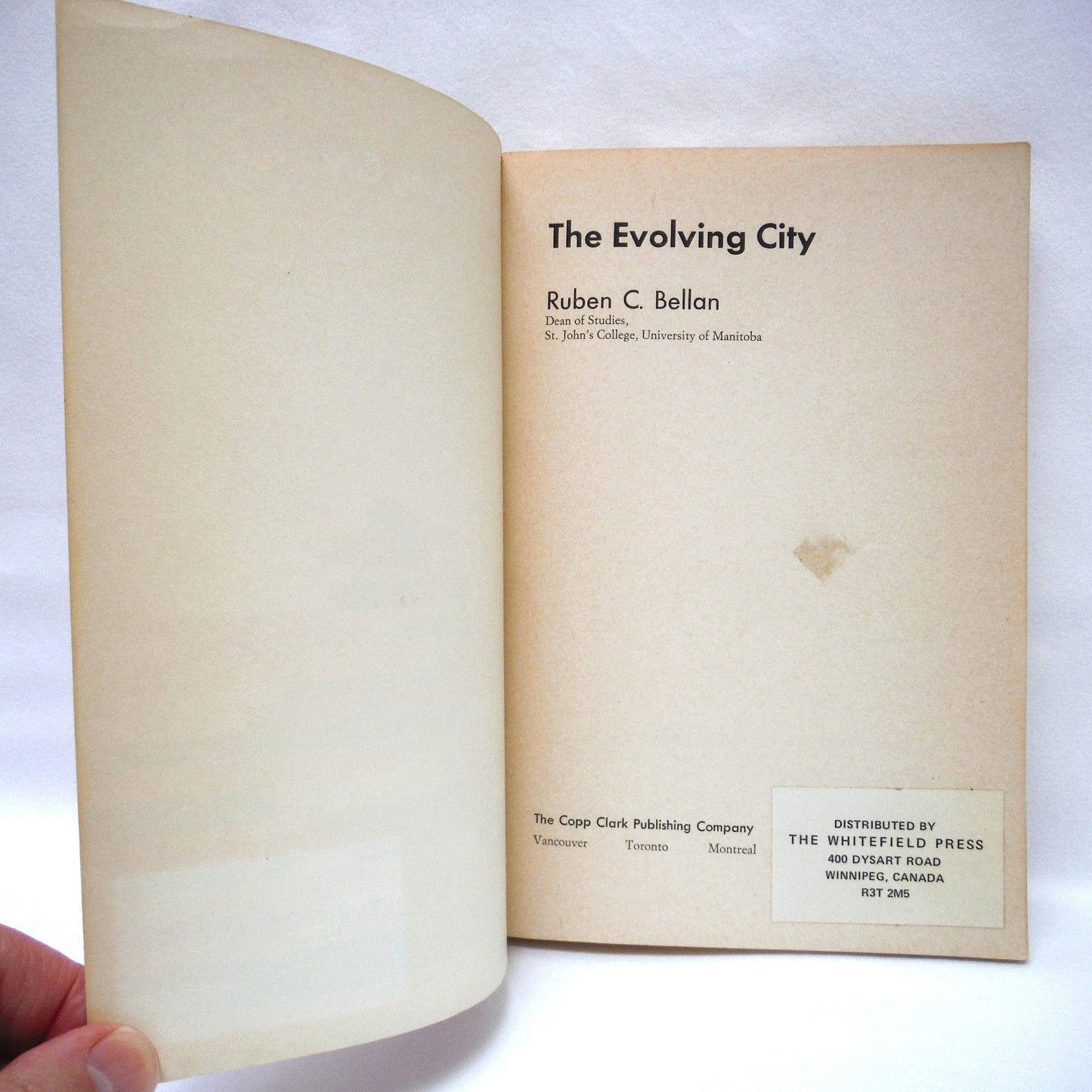 THE EVOLVING CITY, by Ruben C. Bellan (1971 1st Ed.)