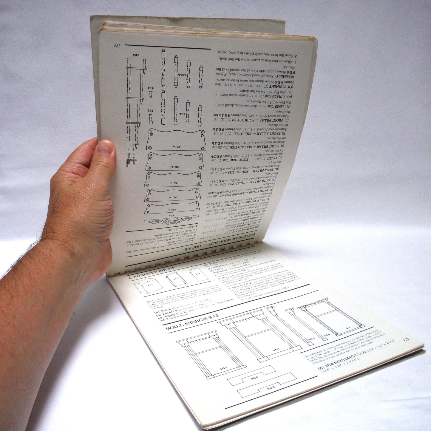 THE MOTT MINIATURE WORKSHOP MANUAL, Number 1, by Barbara and Elizabeth Mott (1978 1st Ed.)