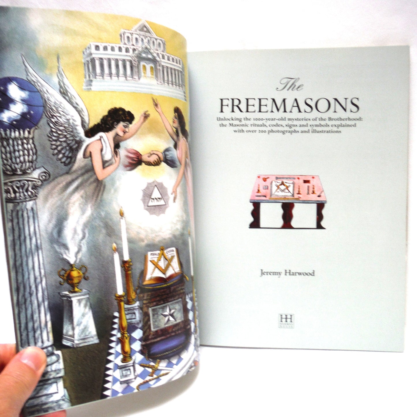 THE FREEMASONS, Unlocking the 1000-Year-Old Mysteries of the Brotherhood, by Jeremy Harwood (2006 1st Ed.)