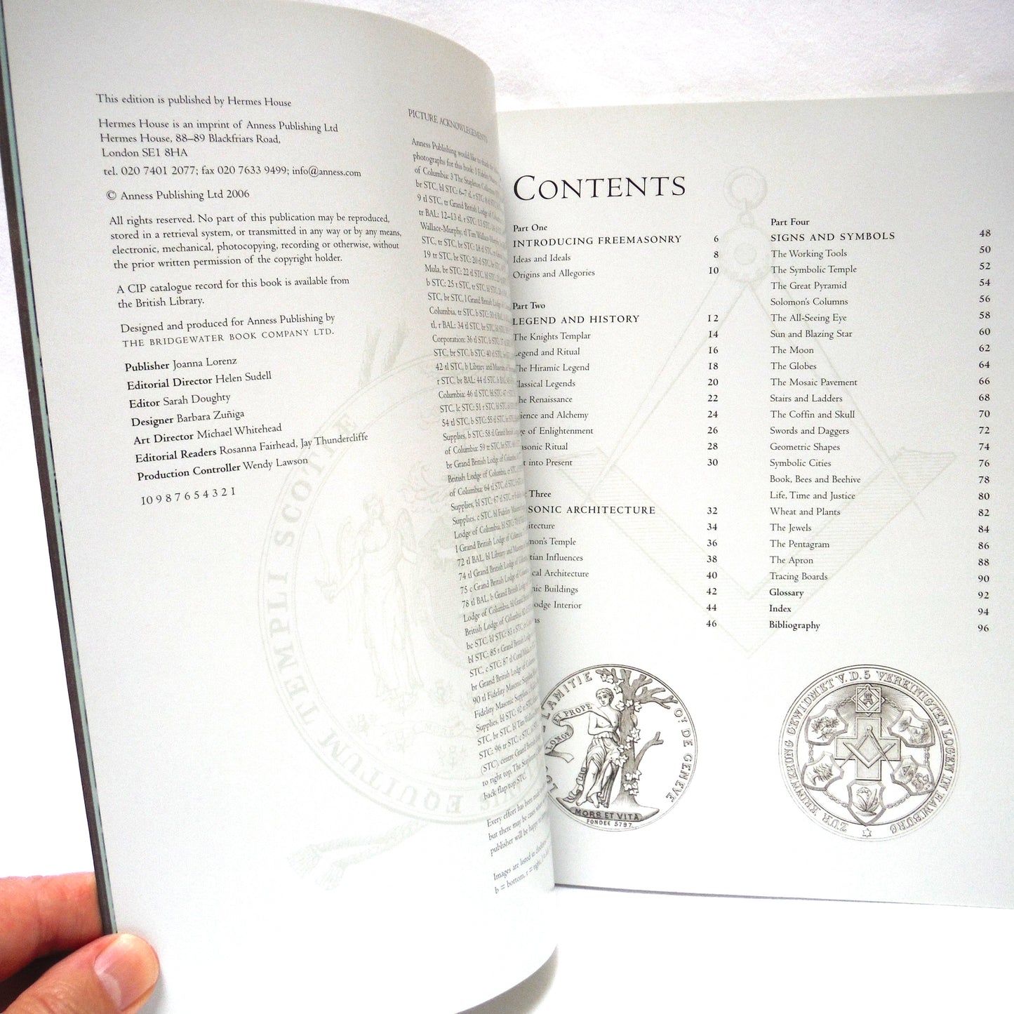 THE FREEMASONS, Unlocking the 1000-Year-Old Mysteries of the Brotherhood, by Jeremy Harwood (2006 1st Ed.)