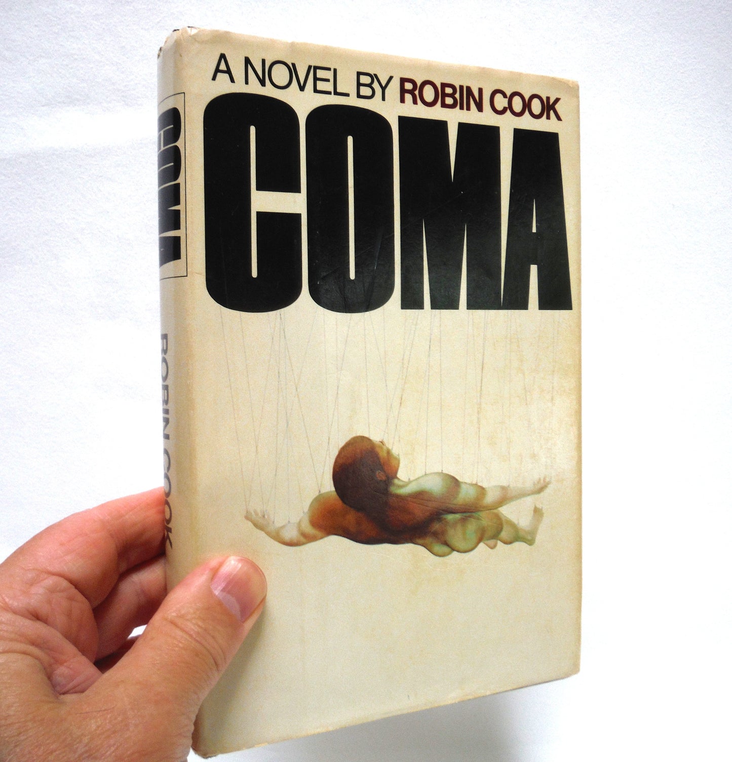 COMA, The Novel by Robin Cook, (1977 Book Club Ed.)