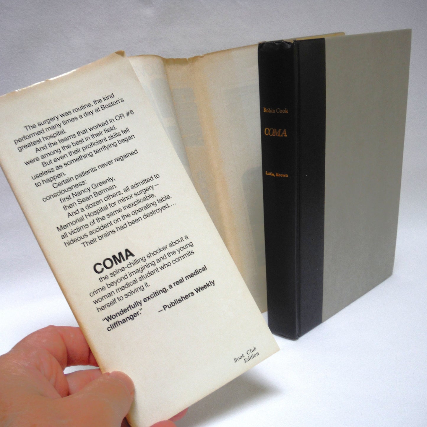 COMA, The Novel by Robin Cook, (1977 Book Club Ed.)