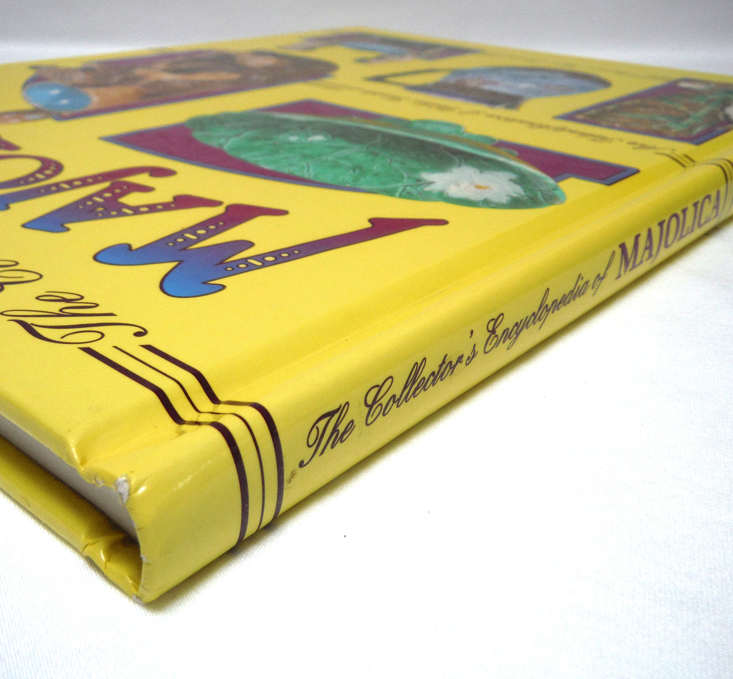 THE COLLECTOR'S ENCYCLOPEDIA OF MAJOLICA, An Identification and Value Guide, by Mariann Katx-Marks (1992 1st Ed.)