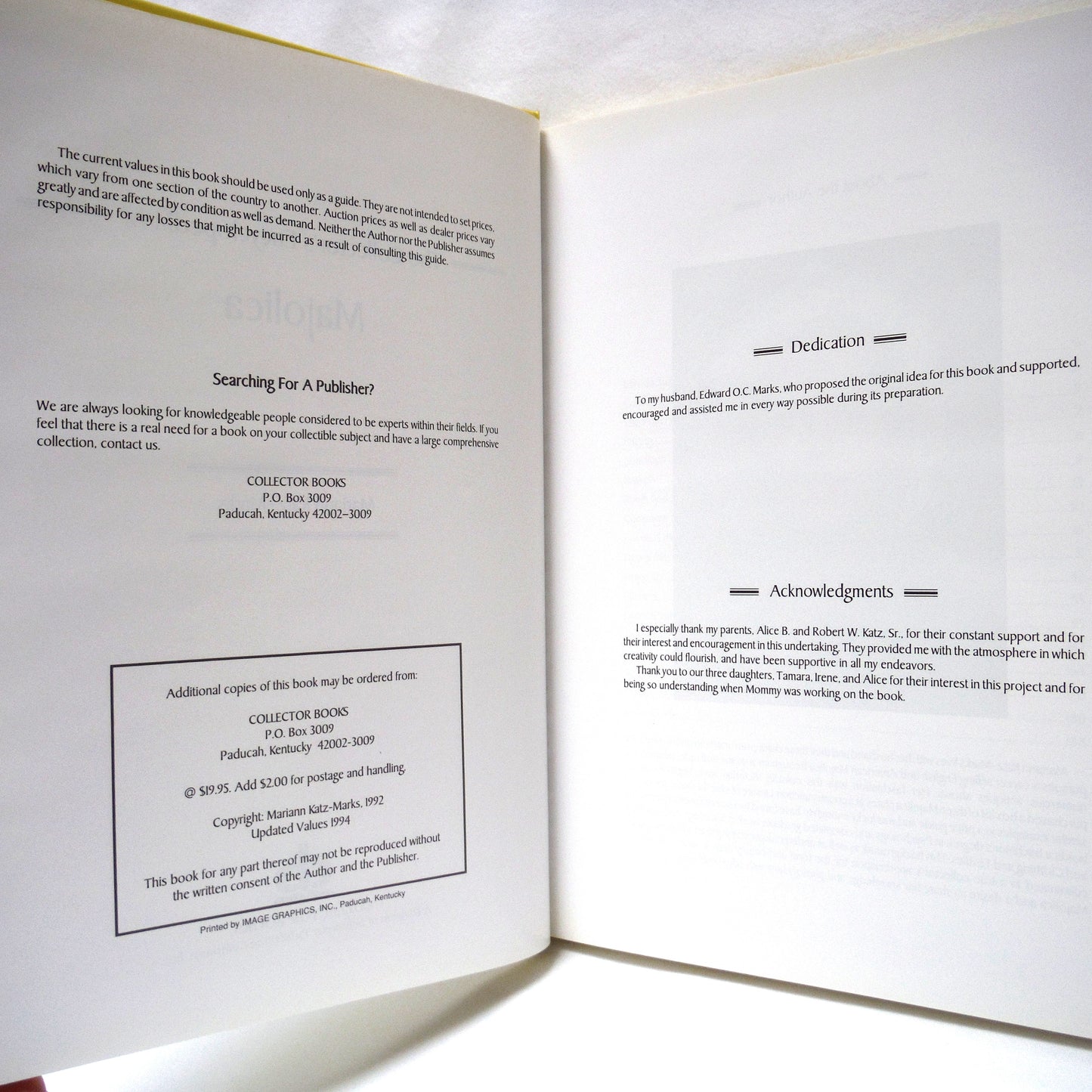 THE COLLECTOR'S ENCYCLOPEDIA OF MAJOLICA, An Identification and Value Guide, by Mariann Katx-Marks (1992 1st Ed.)