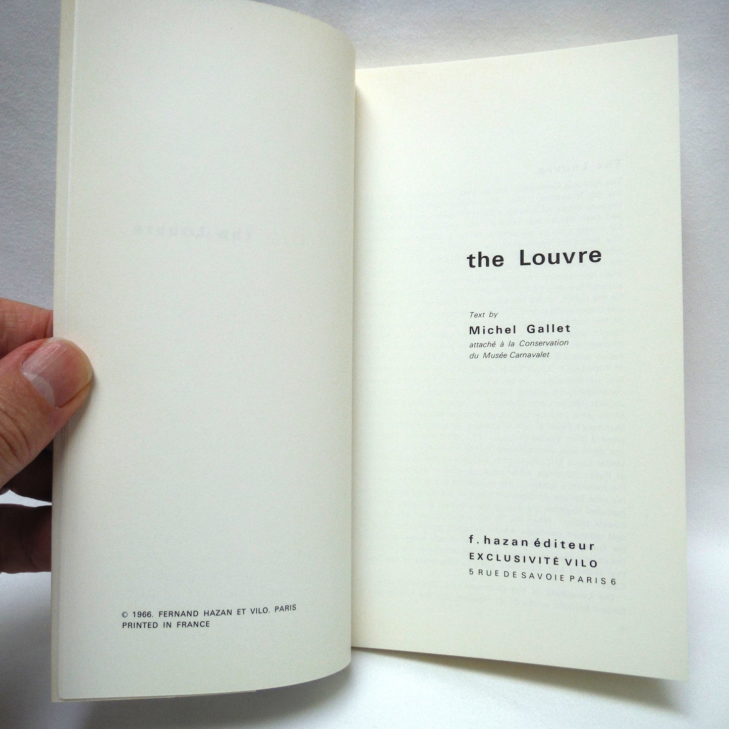 PAIR OF VINTAGE SOUVENIR BOOKS ON "THE LOUVRE", A Paul's Two-Book Package: MONA LISA!  THE LOUVRE, by Michel Gallet, and MASTERPIECES OF THE LOUVRE by  Jacqueline Guillot