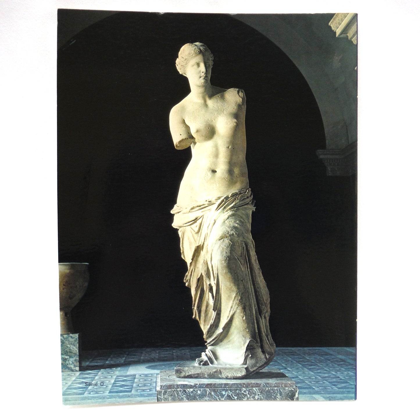 PAIR OF VINTAGE SOUVENIR BOOKS ON "THE LOUVRE", A Paul's Two-Book Package: MONA LISA!  THE LOUVRE, by Michel Gallet, and MASTERPIECES OF THE LOUVRE by  Jacqueline Guillot