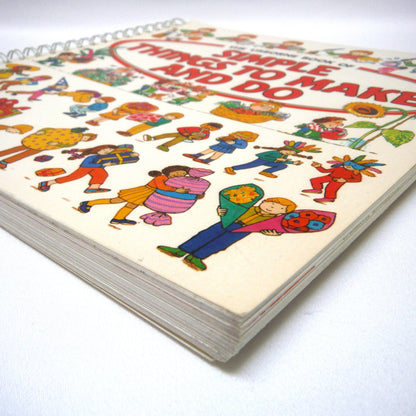 THE USBORNE BOOK OF SIMPLE THINGS TO MAKE AND DO, by Angela Wilkes (1985 1st Ed.)