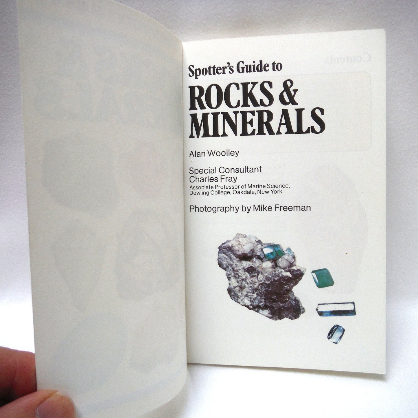 SPOTTER'S GUIDE TO ROCKS & MINERALS, by Alan Woolley, Photography by Mike Freeman (1997 1st Ed.)